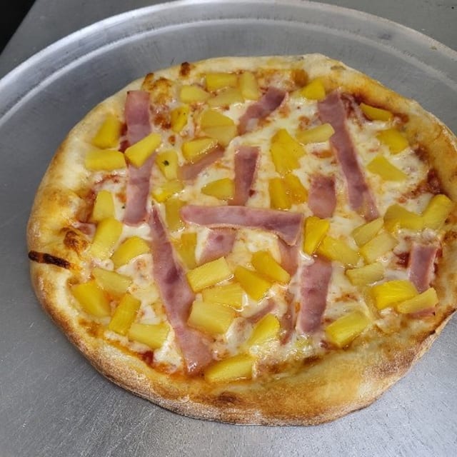 Hawaiian Pizza (10" Personal Pizza).