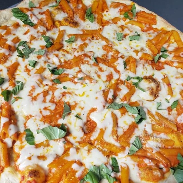 Penne Ala Vodka Pizza (10" Personal Pizza).